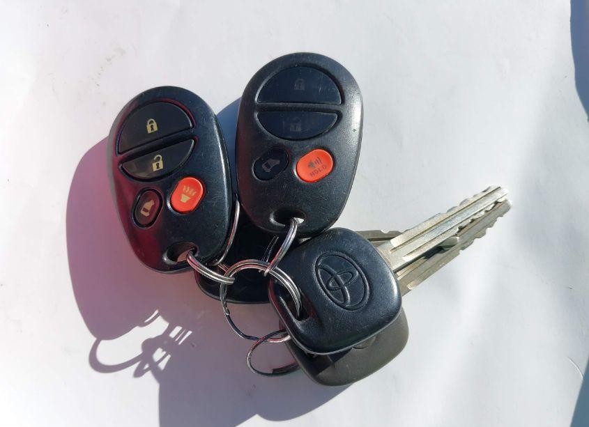 Photo 11 of 2005 Toyota Sienna LE (VIN 5TDZA23C85S338756)