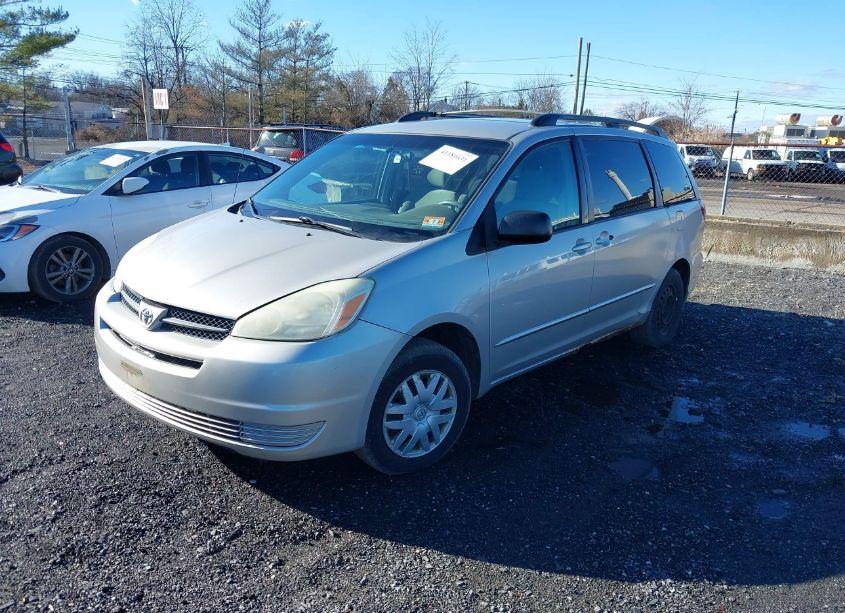 Photo 2 of 2005 Toyota Sienna LE (VIN 5TDZA23C85S338756)