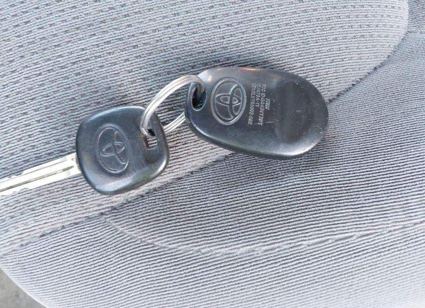 Photo 11 of 2005 Toyota Sienna LE (VIN 5TDZA23C85S364354)
