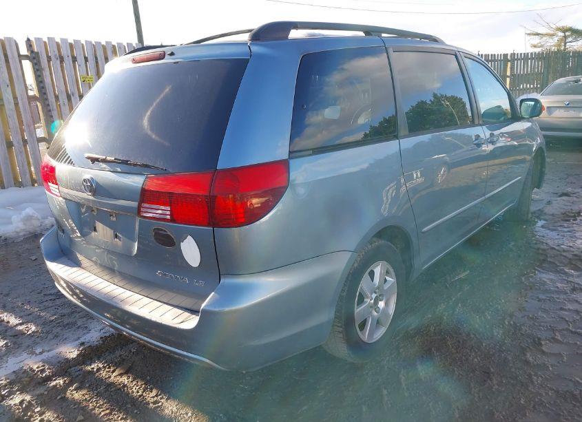 Photo 4 of 2005 Toyota Sienna LE (VIN 5TDZA23C85S364354)