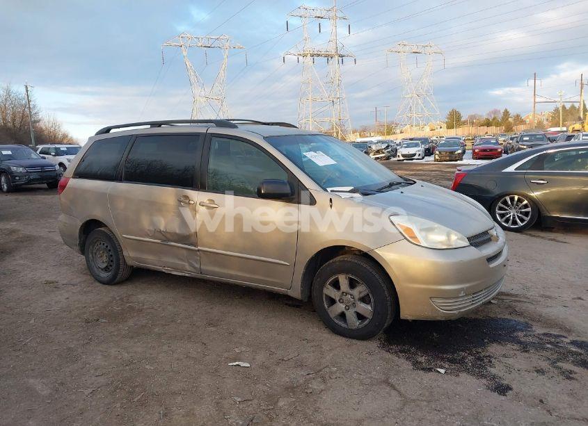 2005 Toyota Sienna LE (VIN 5TDZA23C85S374303) main photo