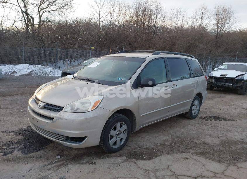 Photo 2 of 2005 Toyota Sienna LE (VIN 5TDZA23C85S374303)