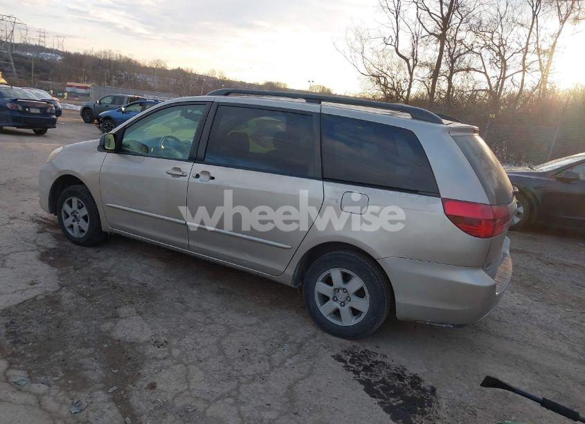 Photo 3 of 2005 Toyota Sienna LE (VIN 5TDZA23C85S374303)