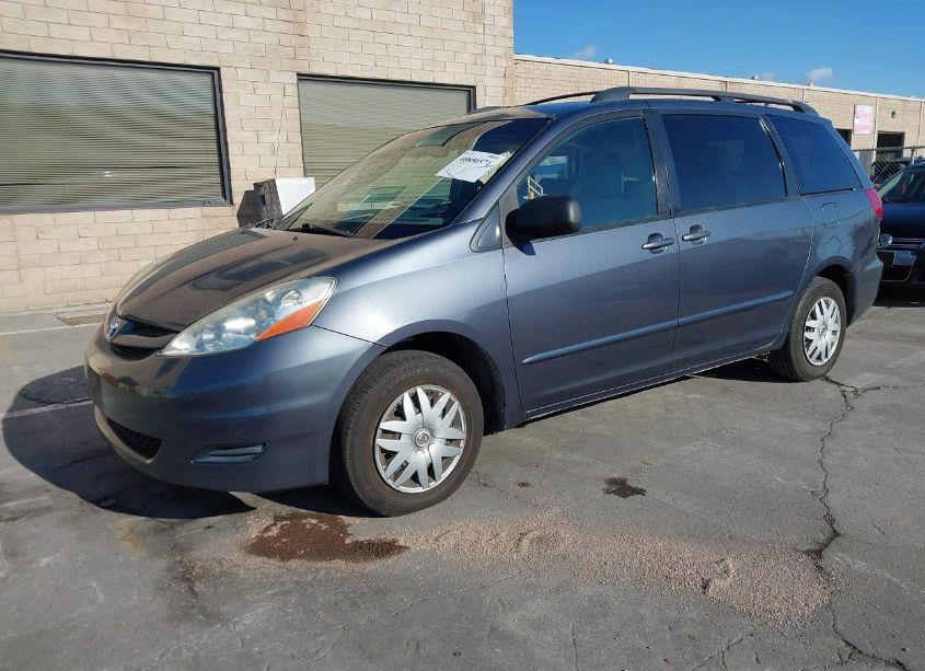 Photo 2 of 2006 Toyota Sienna LE (VIN 5TDZA23C86S443556)