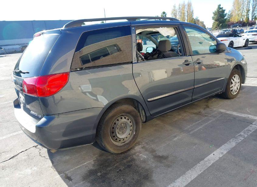 Photo 4 of 2006 Toyota Sienna LE (VIN 5TDZA23C86S443556)