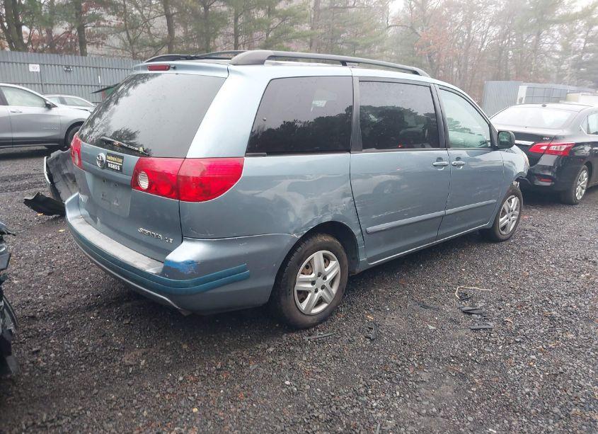 Photo 4 of 2006 Toyota Sienna LE (VIN 5TDZA23C86S451639)