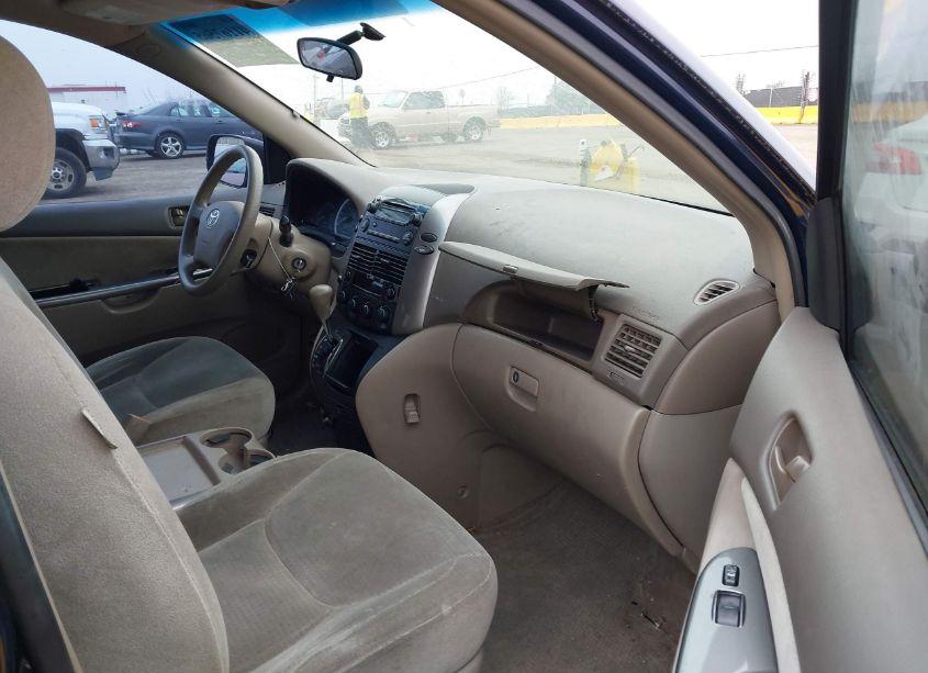 Photo 5 of 2006 Toyota Sienna CE (VIN 5TDZA23C86S465508)