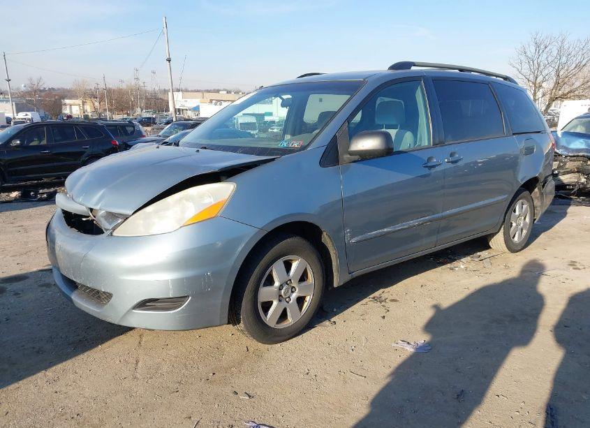 Photo 2 of 2006 Toyota Sienna CE/LE (VIN 5TDZA23C86S485662)