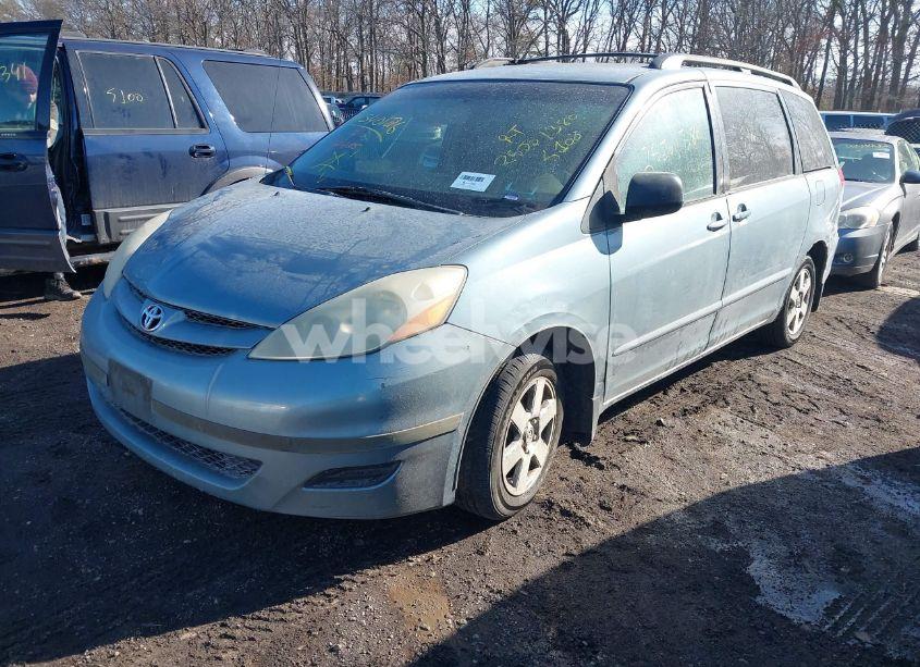 Photo 2 of 2006 Toyota Sienna LE (VIN 5TDZA23C86S496516)