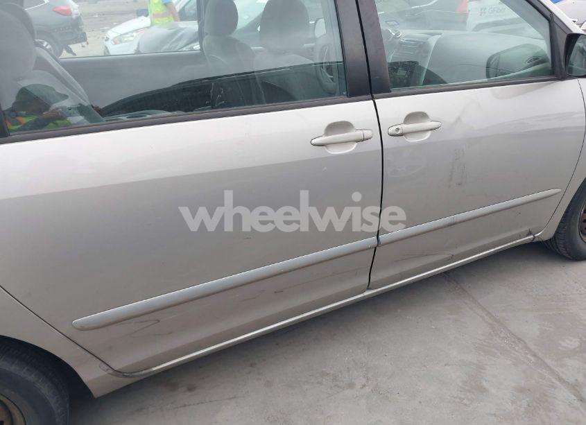 Photo 14 of 2006 Toyota Sienna CE (VIN 5TDZA23C86S519096)