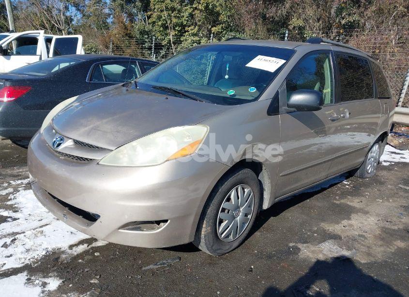Photo 2 of 2006 Toyota Sienna LE (VIN 5TDZA23C86S521768)