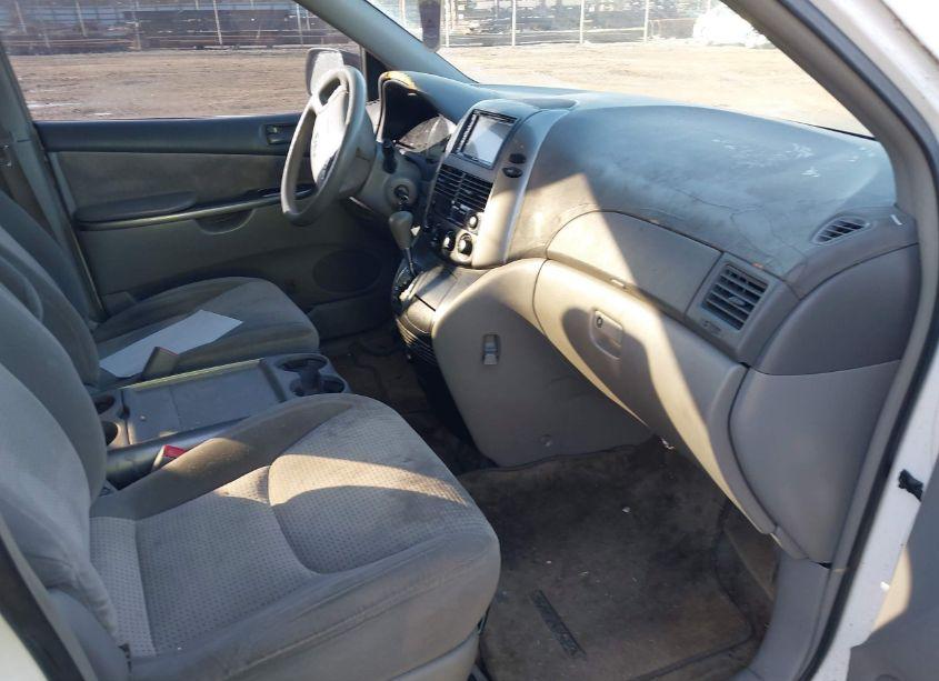 Photo 5 of 2006 Toyota Sienna LE (VIN 5TDZA23C86S574051)