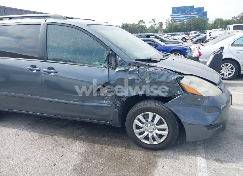 Photo 6 of 2006 Toyota Sienna LE (VIN 5TDZA23C86S580027)