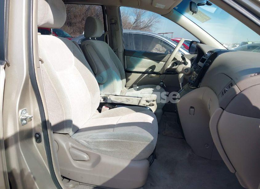 Photo 5 of 2004 Toyota Sienna CE (VIN 5TDZA23C94S017632)