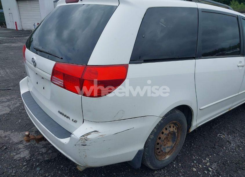 Photo 6 of 2004 Toyota Sienna LE (VIN 5TDZA23C94S018313)