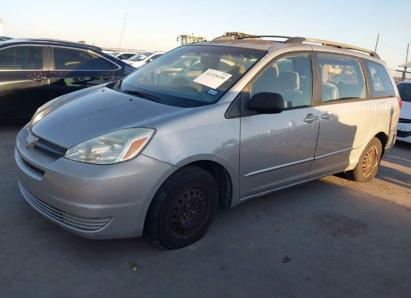 Photo 2 of 2004 Toyota Sienna CE (VIN 5TDZA23C94S034110)
