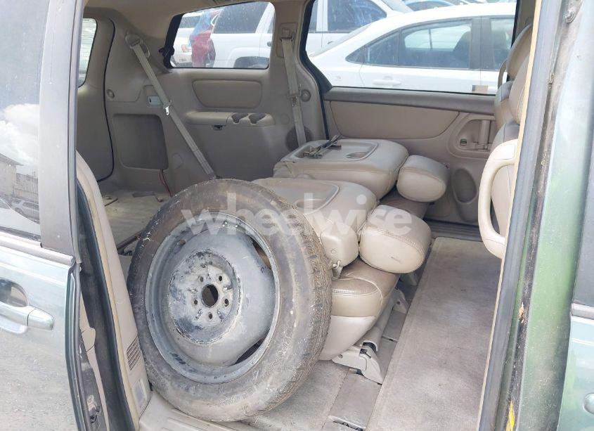 Photo 8 of 2004 Toyota Sienna LE (VIN 5TDZA23C94S044863)