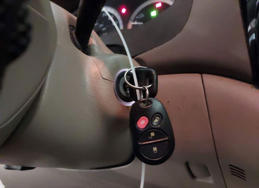 Photo 11 of 2004 Toyota Sienna LE (VIN 5TDZA23C94S075689)