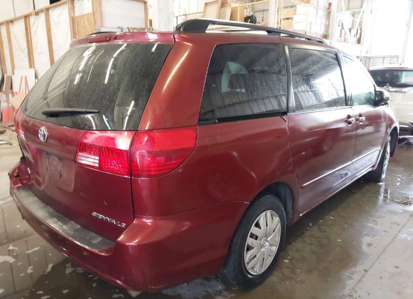 Photo 4 of 2004 Toyota Sienna LE (VIN 5TDZA23C94S075689)