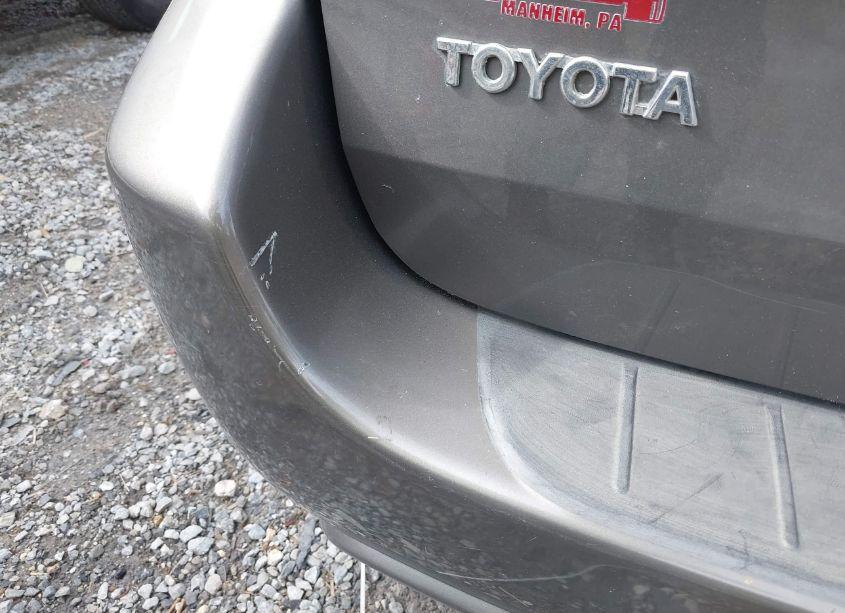 Photo 15 of 2004 Toyota Sienna LE (VIN 5TDZA23C94S085123)