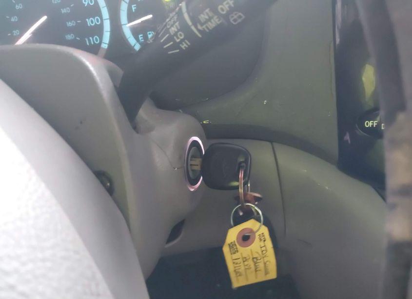 Photo 11 of 2004 Toyota Sienna LE (VIN 5TDZA23C94S121604)