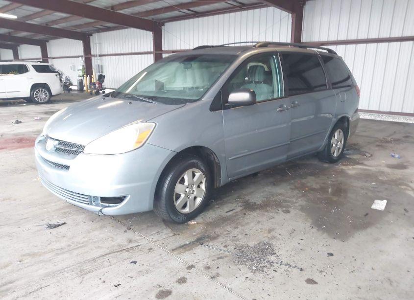 Photo 2 of 2004 Toyota Sienna LE (VIN 5TDZA23C94S121604)