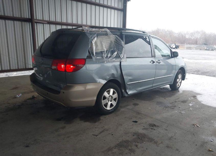 Photo 4 of 2004 Toyota Sienna LE (VIN 5TDZA23C94S121604)