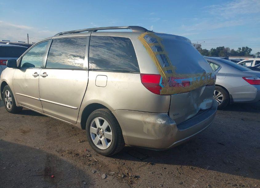 Photo 3 of 2004 Toyota Sienna LE (VIN 5TDZA23C94S187389)