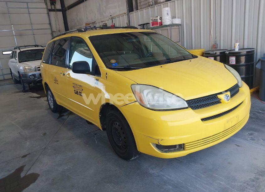 2005 Toyota Sienna LE (VIN 5TDZA23C95S239816) main photo