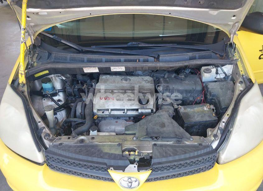 Photo 10 of 2005 Toyota Sienna LE (VIN 5TDZA23C95S239816)