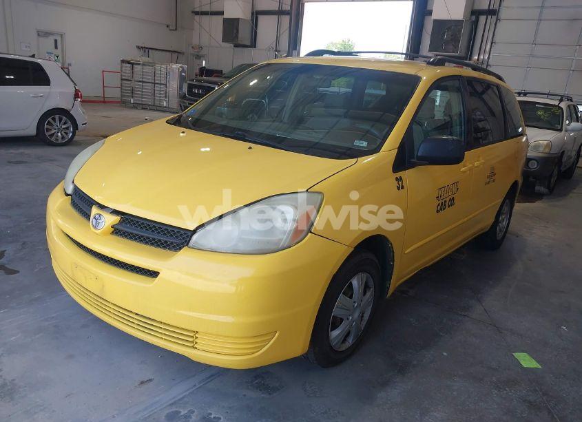 Photo 2 of 2005 Toyota Sienna LE (VIN 5TDZA23C95S239816)