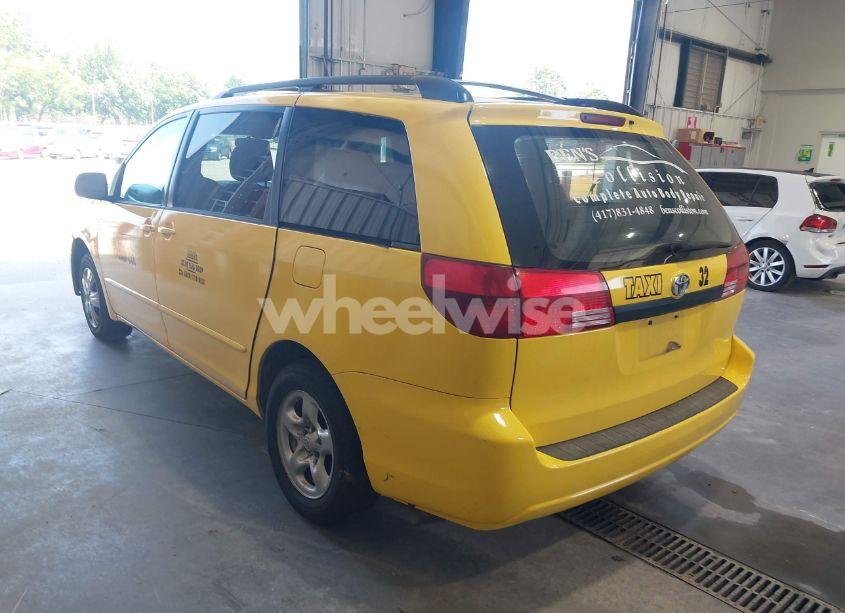 Photo 3 of 2005 Toyota Sienna LE (VIN 5TDZA23C95S239816)