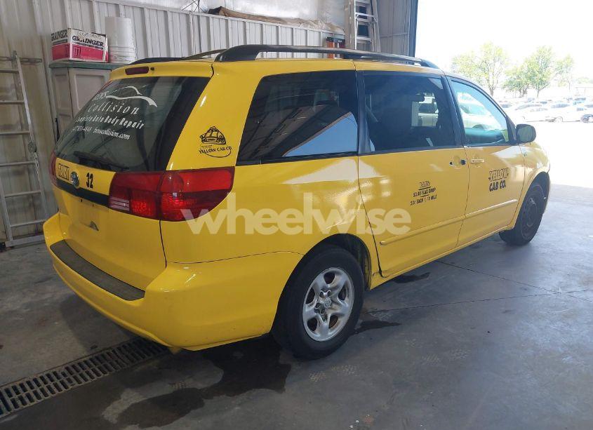 Photo 4 of 2005 Toyota Sienna LE (VIN 5TDZA23C95S239816)