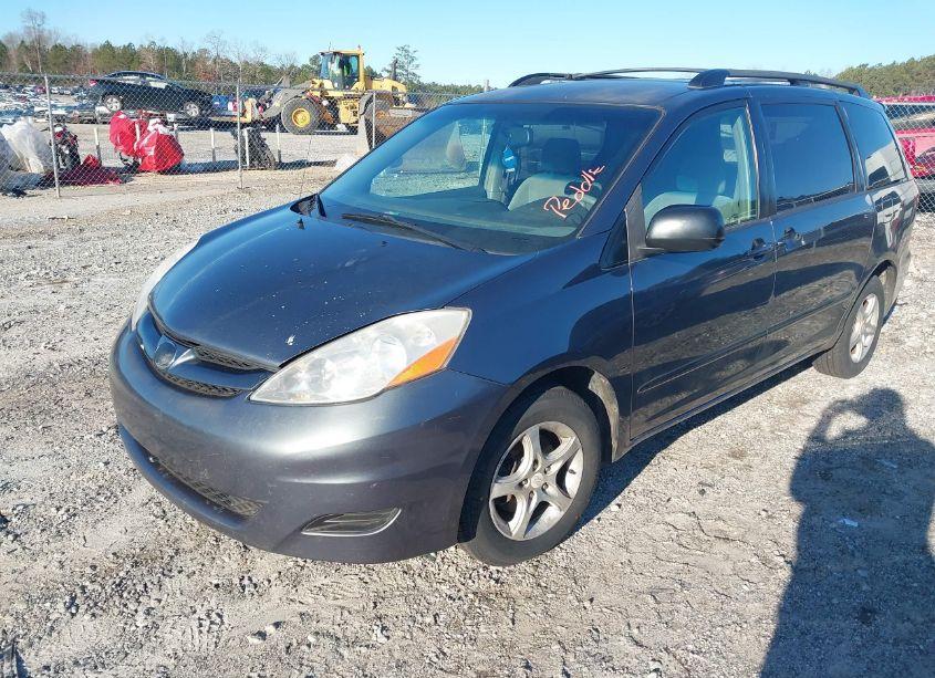 Photo 2 of 2006 Toyota Sienna LE (VIN 5TDZA23C96S401414)