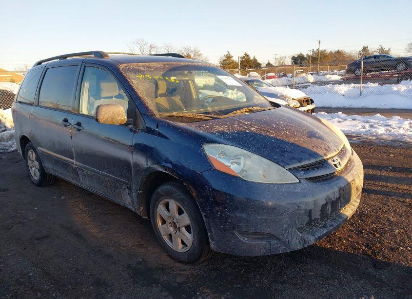 2006 Toyota Sienna LE (VIN 5TDZA23C96S404829) main photo
