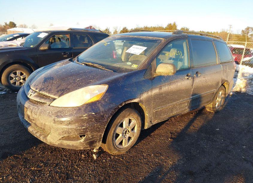 Photo 2 of 2006 Toyota Sienna LE (VIN 5TDZA23C96S404829)