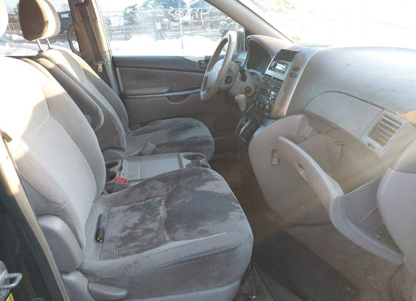 Photo 5 of 2006 Toyota Sienna LE (VIN 5TDZA23C96S404829)