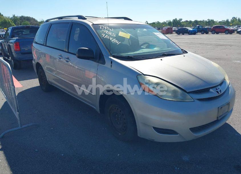 2006 Toyota Sienna CE (VIN 5TDZA23C96S421467) main photo