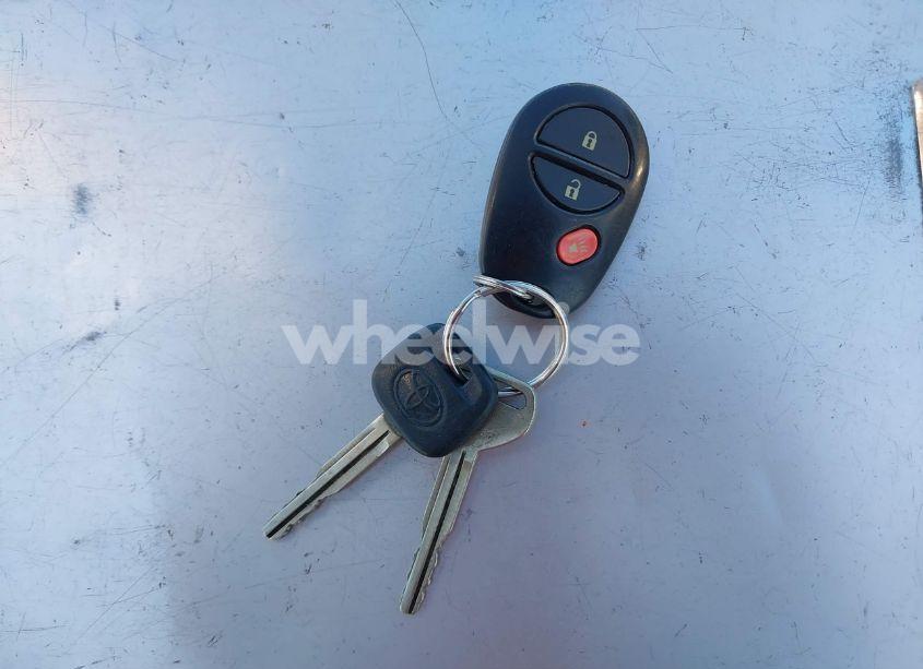 Photo 11 of 2006 Toyota Sienna CE (VIN 5TDZA23C96S421467)