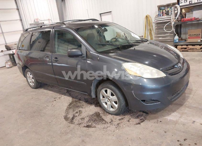 2006 Toyota Sienna LE (VIN 5TDZA23C96S440567) main photo