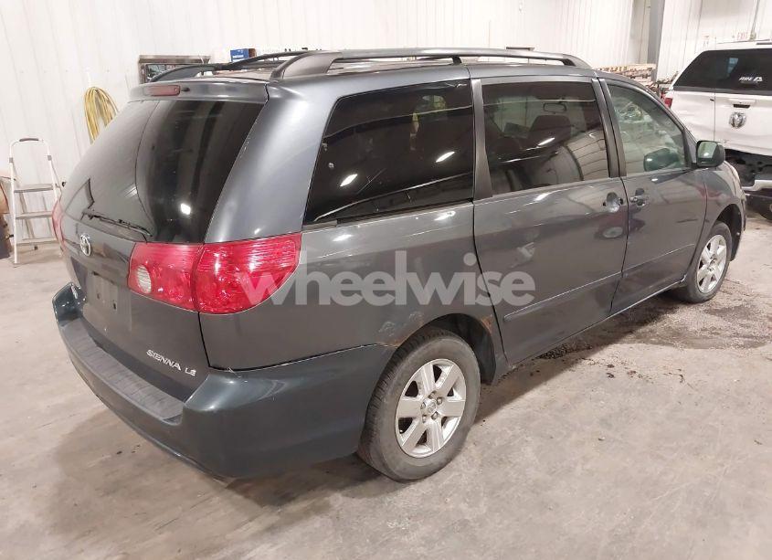 Photo 4 of 2006 Toyota Sienna LE (VIN 5TDZA23C96S440567)