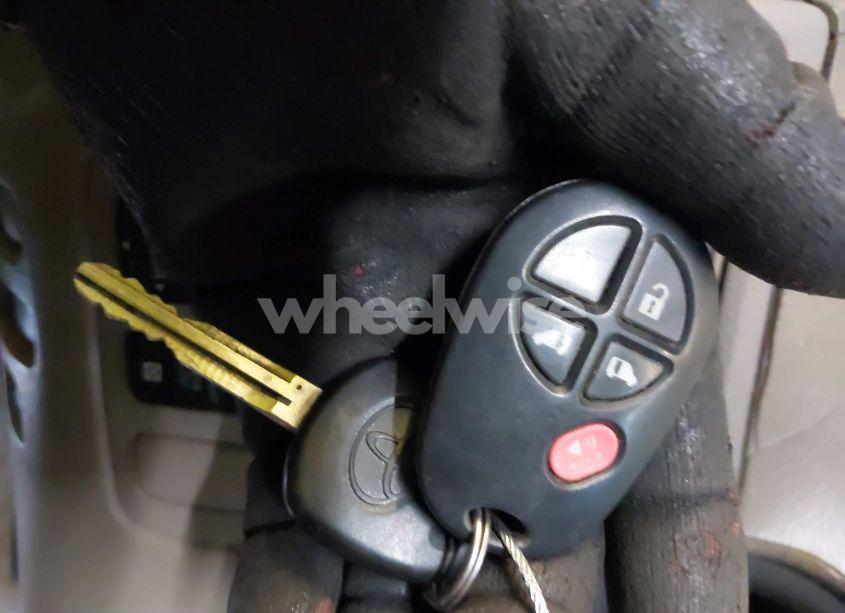 Photo 11 of 2006 Toyota Sienna LE (VIN 5TDZA23C96S446093)