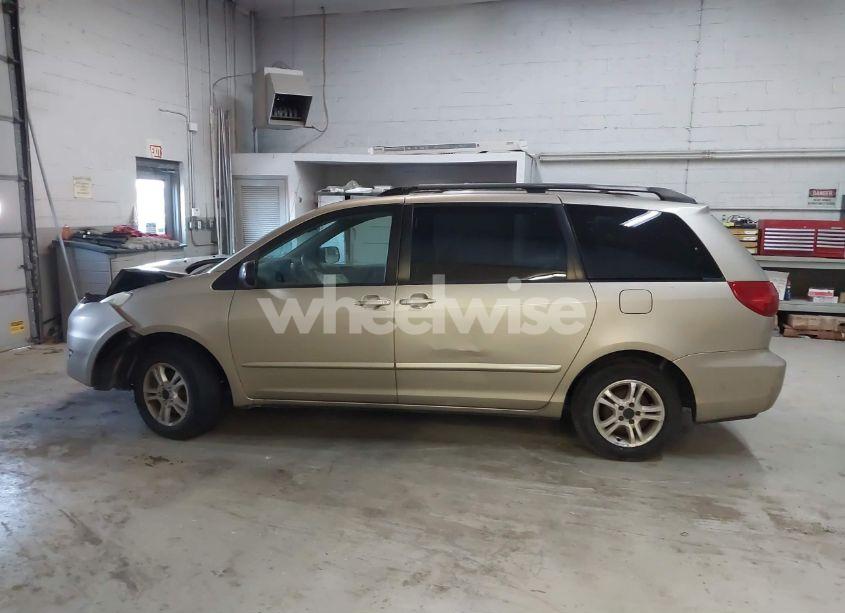 Photo 14 of 2006 Toyota Sienna LE (VIN 5TDZA23C96S446093)