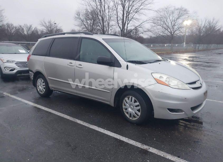 2006 Toyota Sienna LE (VIN 5TDZA23C96S503148) main photo
