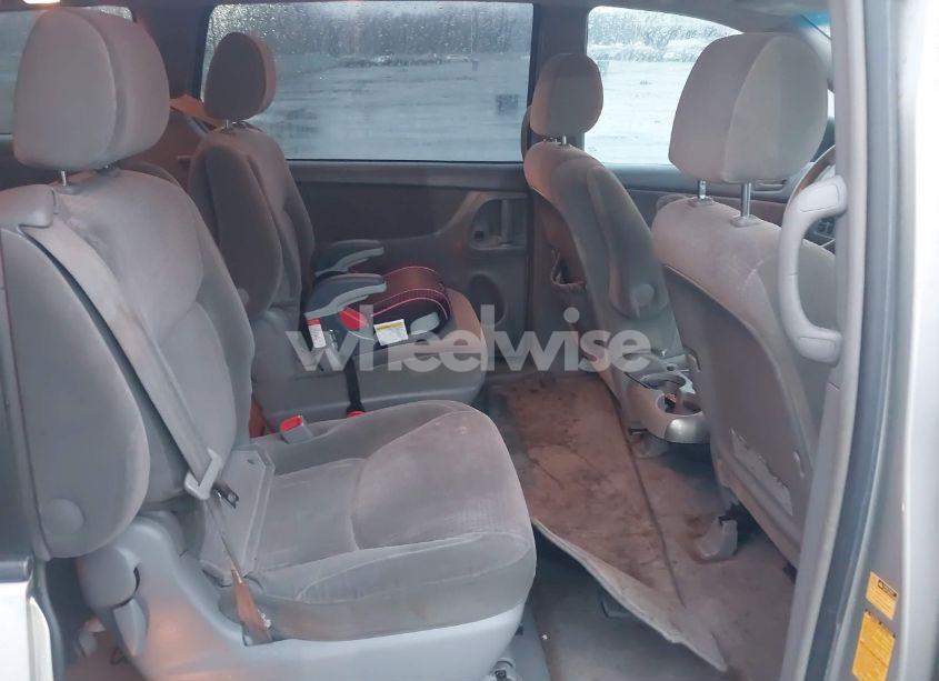 Photo 8 of 2006 Toyota Sienna LE (VIN 5TDZA23C96S503148)