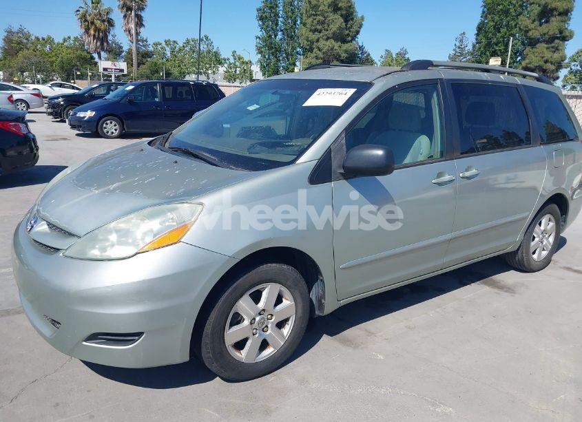 Photo 2 of 2006 Toyota Sienna LE (VIN 5TDZA23C96S504493)