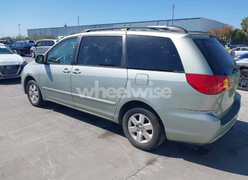 Photo 3 of 2006 Toyota Sienna LE (VIN 5TDZA23C96S504493)
