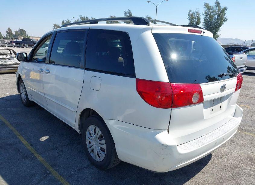 Photo 3 of 2006 Toyota Sienna LE (VIN 5TDZA23C96S547778)