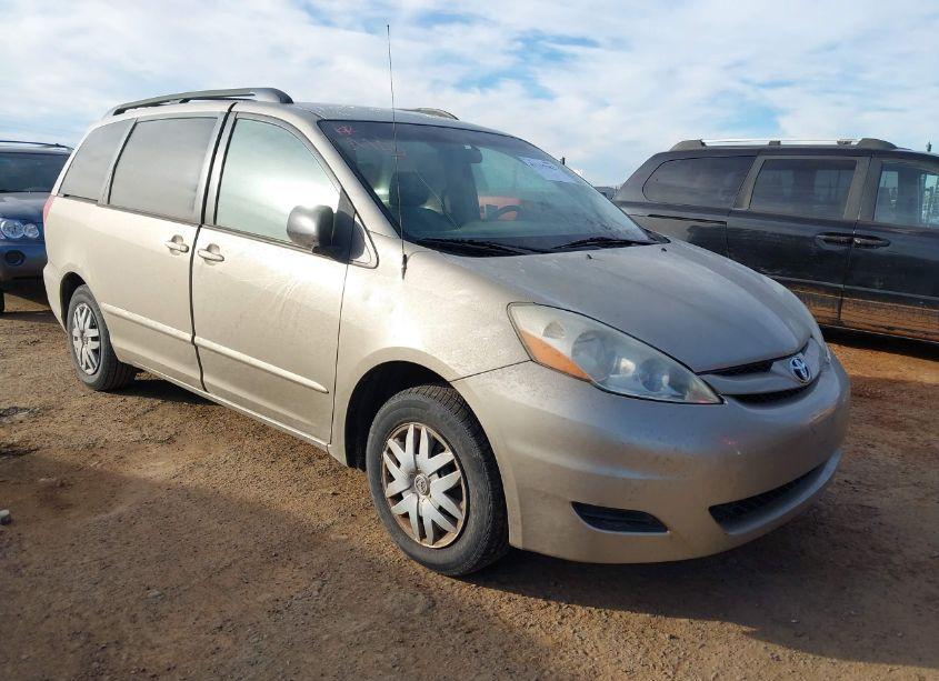 2006 Toyota Sienna LE (VIN 5TDZA23C96S556979) main photo