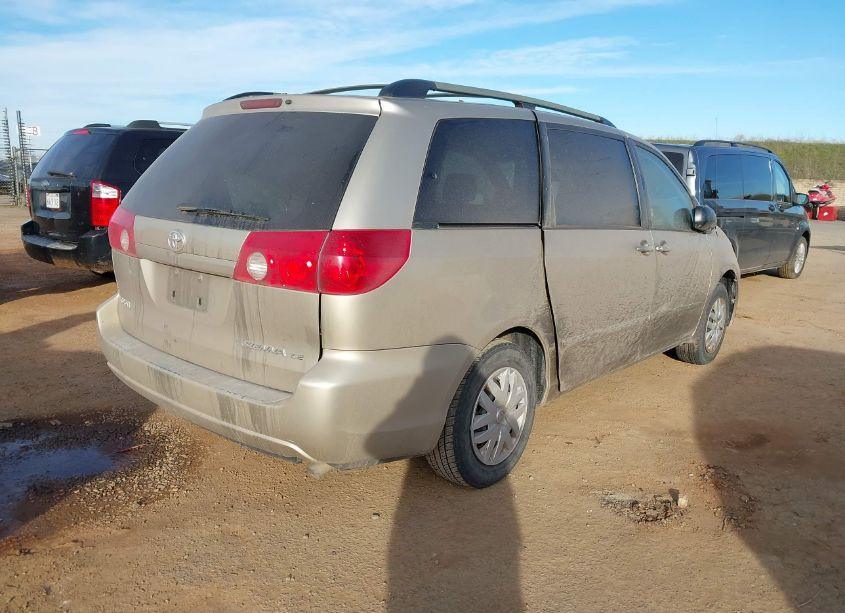 Photo 4 of 2006 Toyota Sienna LE (VIN 5TDZA23C96S556979)